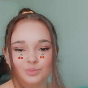 Meet your Posher, Lia